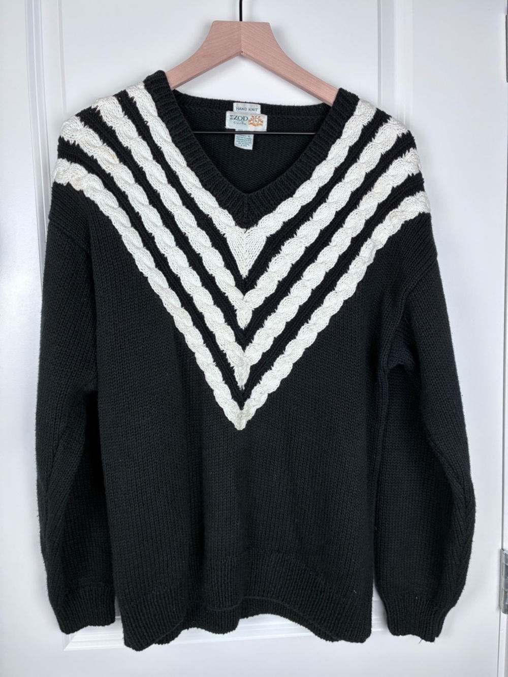 IZOD VintageClub Hand Knit Black & White V‑Neck Cable Sweater Women Size Large